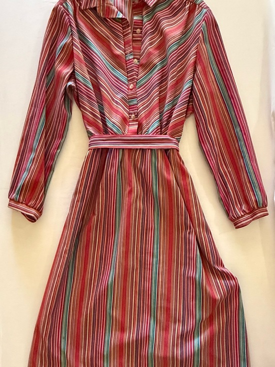 Dresses & Skirts - Vintage Striped Collared Shirt Dress in Pink and Red